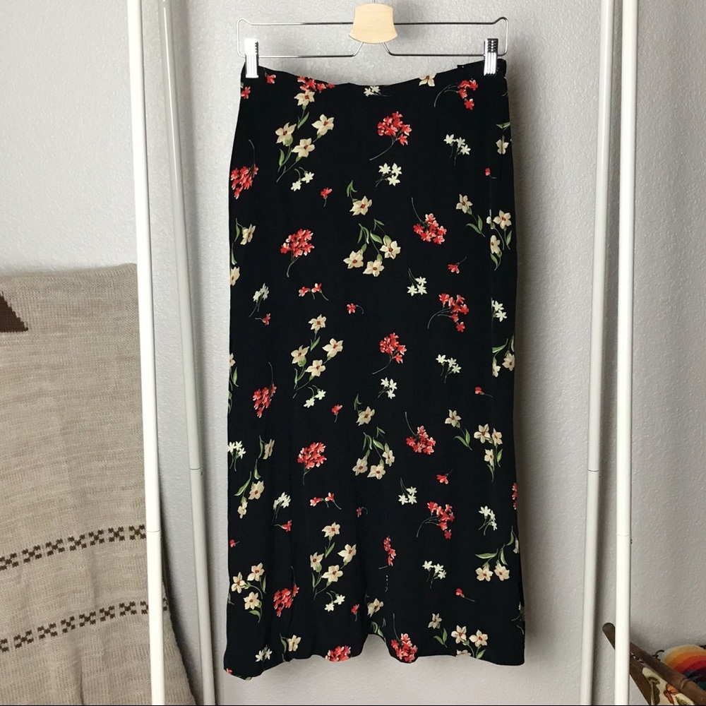 VINTAGE Jones New York Long Floral Skirt